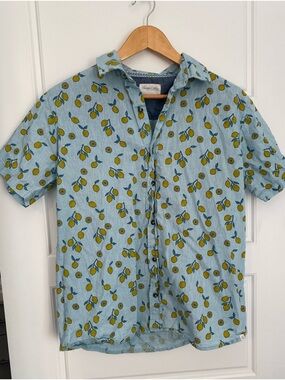 Sovereign Code Size Small Light Blue Short-Sleeve Shirt with Yellow Lemon Print